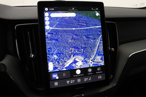 Volvo XC60 2.0 T6 Plug-in hybrid AWD Ultra Black Edition | Luchtvering | Bowers & Wilkins | Panoramadak | Stoelventilatie