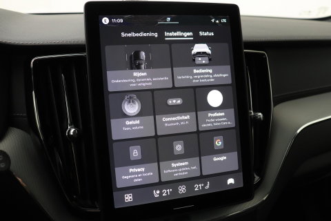 Volvo XC60 2.0 T6 Plug-in hybrid AWD Ultra Black Edition | Luchtvering | Bowers & Wilkins | Panoramadak | Stoelventilatie