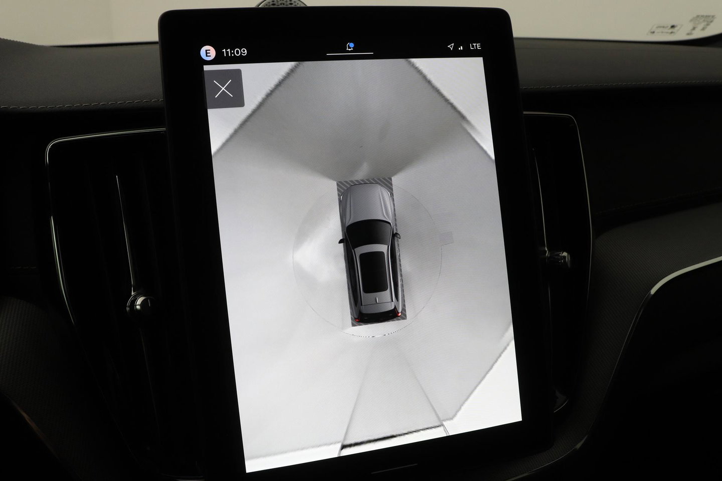Volvo XC60 2.0 T6 Plug-in hybrid AWD Ultra Black Edition | Luchtvering | Bowers & Wilkins | Panoramadak | Stoelventilatie