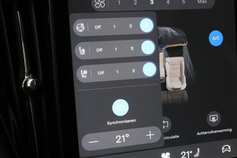 Volvo XC60 2.0 T6 Plug-in hybrid AWD Ultra Black Edition | Luchtvering | Bowers & Wilkins | Panoramadak | Stoelventilatie