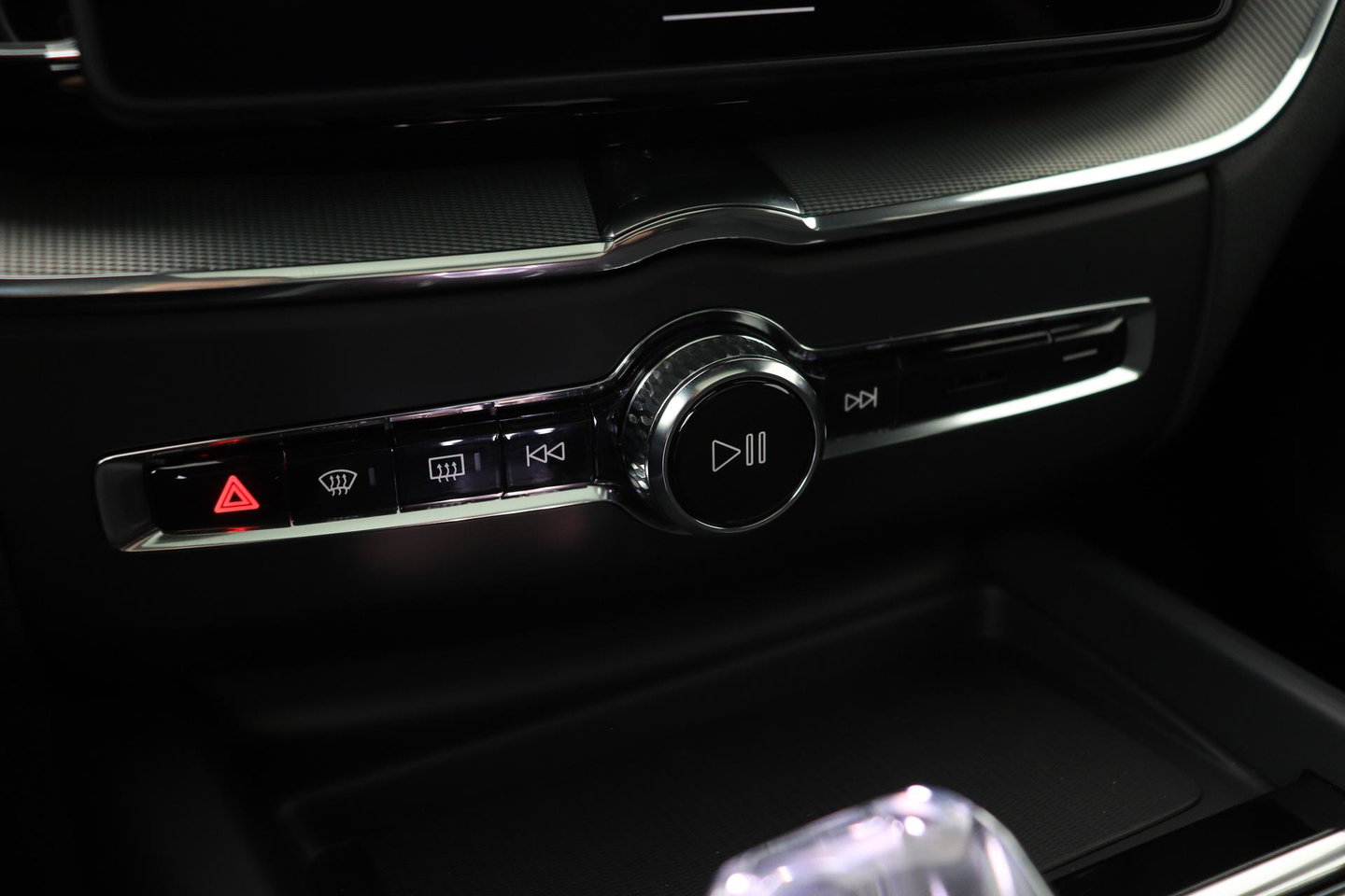 Volvo XC60 2.0 T6 Plug-in hybrid AWD Ultra Black Edition | Luchtvering | Bowers & Wilkins | Panoramadak | Stoelventilatie
