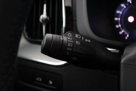 Volvo XC60 2.0 T6 Plug-in hybrid AWD Ultra Black Edition | Luchtvering | Bowers & Wilkins | Panoramadak | Stoelventilatie