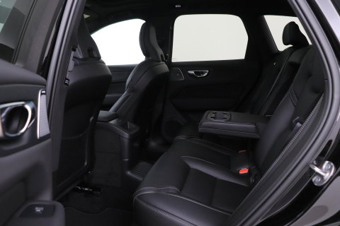Volvo XC60 2.0 T6 Plug-in hybrid AWD Ultra Black Edition | Luchtvering | Bowers & Wilkins | Panoramadak | Stoelventilatie