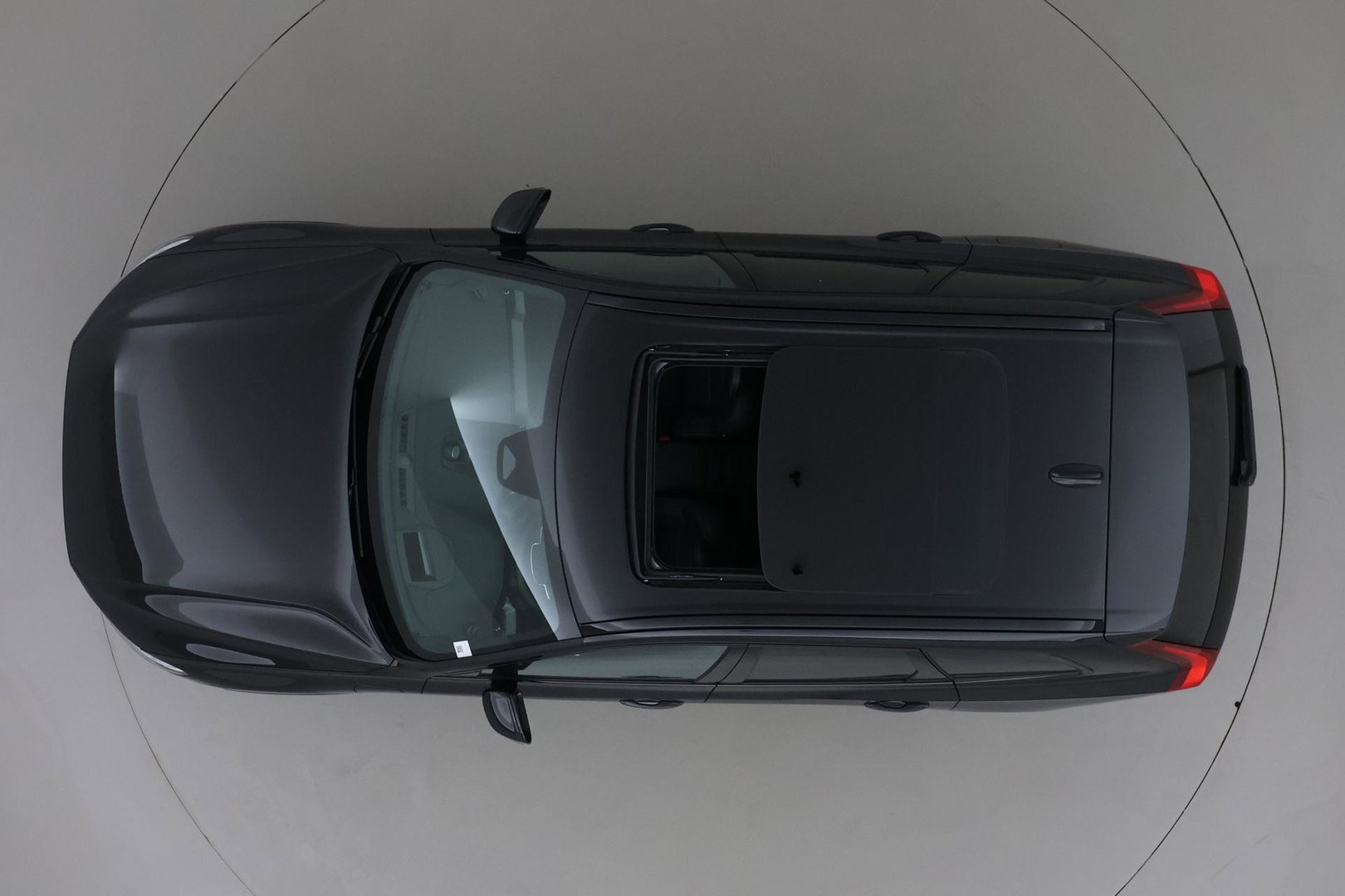 Volvo XC60 2.0 T6 Plug-in hybrid AWD Ultra Black Edition | Luchtvering | Bowers & Wilkins | Panoramadak | Stoelventilatie