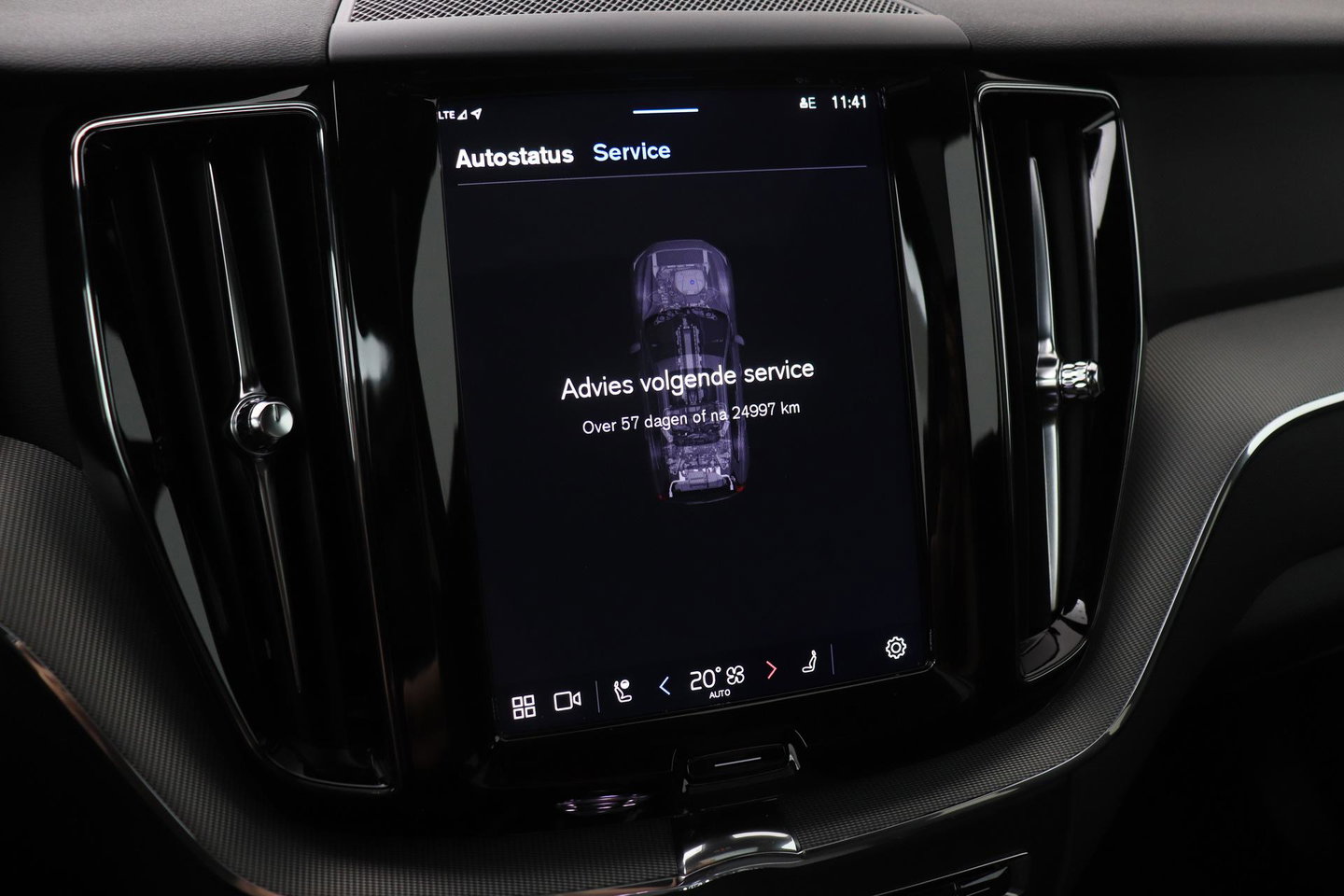 Volvo XC60 2.0 T6 Plug-in hybrid AWD Plus Black Edition | Panoramadak | Harman/Kardon | BLIS | Sportstoelen