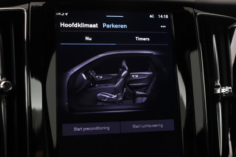 Volvo XC60 2.0 T6 Plug-in hybrid AWD Plus Black Edition | Panoramadak | Harman/Kardon | BLIS | Sportstoelen