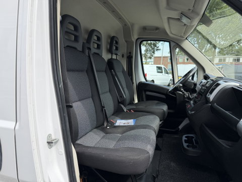Fiat Ducato 33 2.3 MultiJet L3H2 / vaste prijs rijklaar € 18.950 ex btw / euro 6 / bpm vrij / lease vanaf € 319 / cruise en climate control / camera / navigatie !
