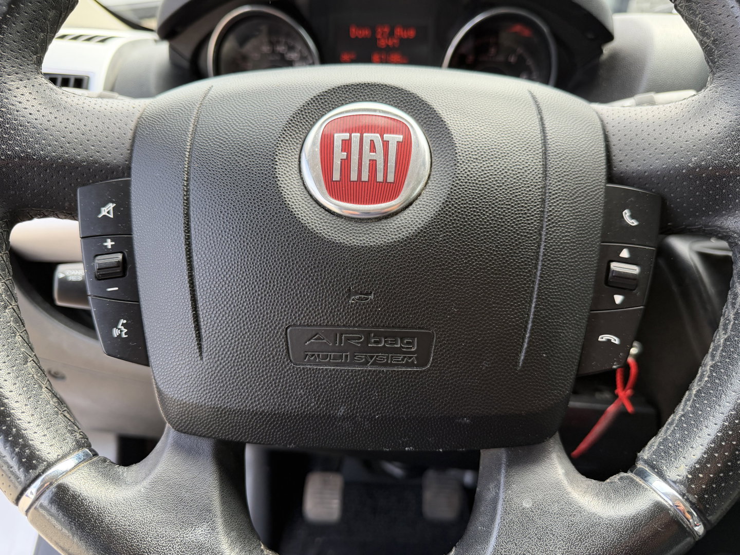 Fiat Ducato 33 2.3 MultiJet L3H2 / vaste prijs rijklaar € 18.950 ex btw / euro 6 / bpm vrij / lease vanaf € 319 / cruise en climate control / camera / navigatie !