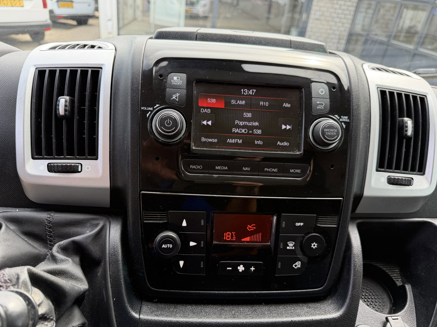 Fiat Ducato 33 2.3 MultiJet L3H2 / vaste prijs rijklaar € 18.950 ex btw / euro 6 / bpm vrij / lease vanaf € 319 / cruise en climate control / camera / navigatie !