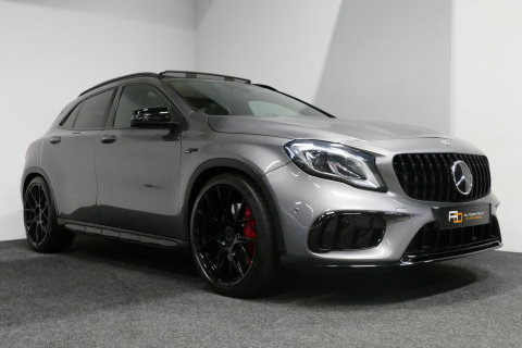 Mercedes-Benz GLA AMG 45 4MATIC Premium Plus / UNIEK / Panoramadak / AMG Performance sport-uitlaat / Stoelverwarming / Achteruitrijcamera / LED High Performance koplampen / Cruise Control / 20'' LMV / Rode remzadels