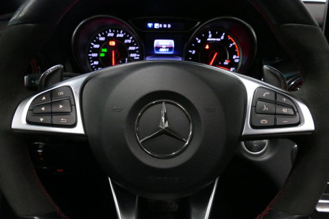 Mercedes-Benz GLA AMG 45 4MATIC Premium Plus / UNIEK / Panoramadak / AMG Performance sport-uitlaat / Stoelverwarming / Achteruitrijcamera / LED High Performance koplampen / Cruise Control / 20'' LMV / Rode remzadels