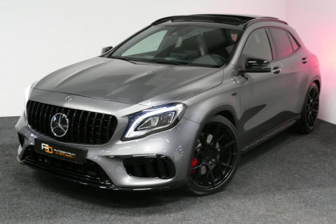 Mercedes-Benz GLA AMG 45 4MATIC Premium Plus / UNIEK / Panoramadak / AMG Performance sport-uitlaat / Stoelverwarming / Achteruitrijcamera / LED High Performance koplampen / Cruise Control / 20'' LMV / Rode remzadels