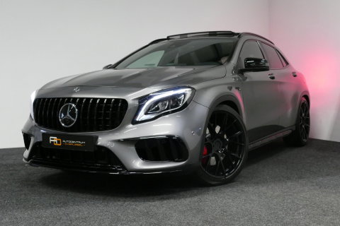 Mercedes-Benz GLA AMG 45 4MATIC Premium Plus / UNIEK / Panoramadak / AMG Performance sport-uitlaat / Stoelverwarming / Achteruitrijcamera / LED High Performance koplampen / Cruise Control / 20'' LMV / Rode remzadels