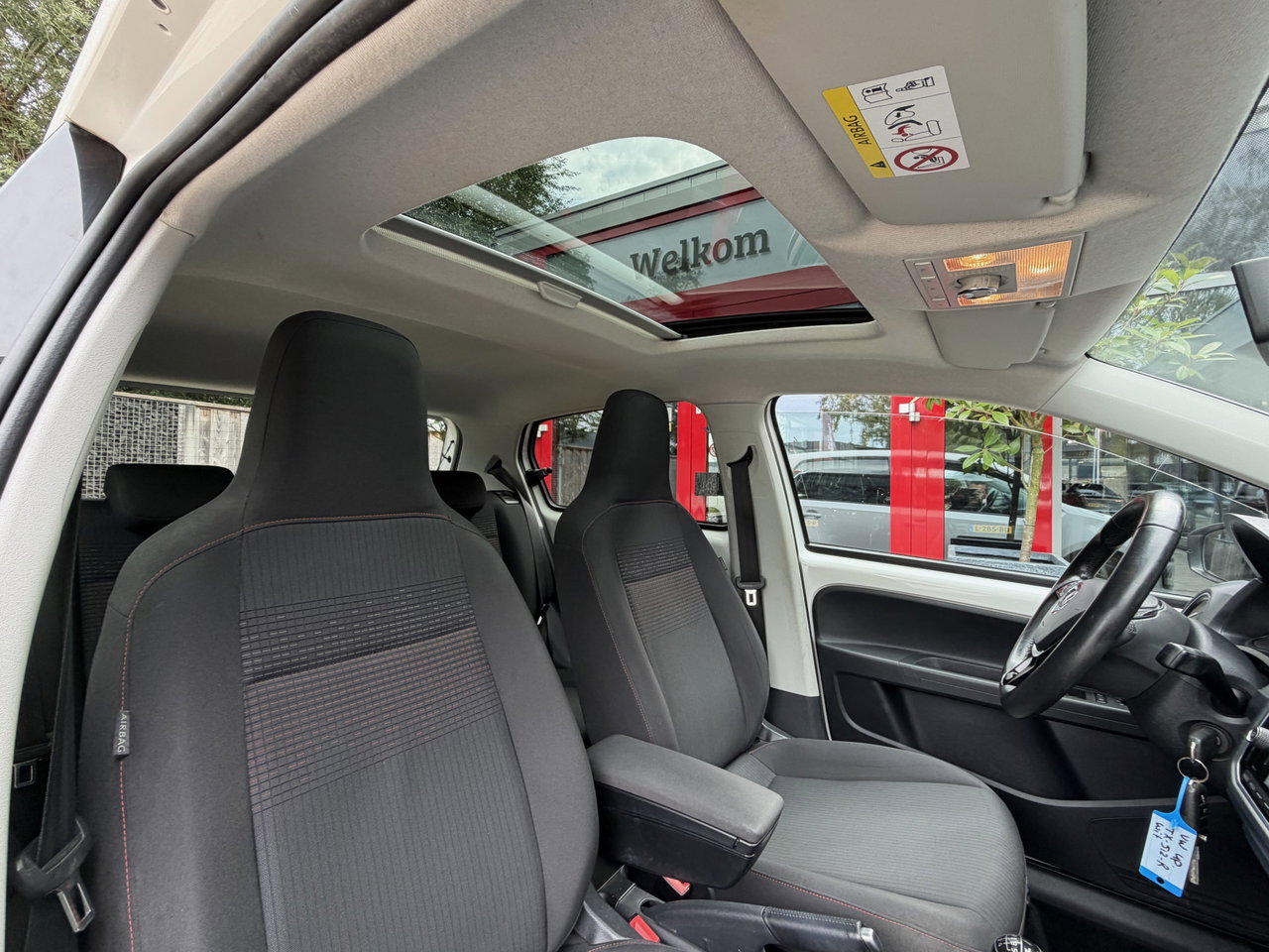 Volkswagen up!