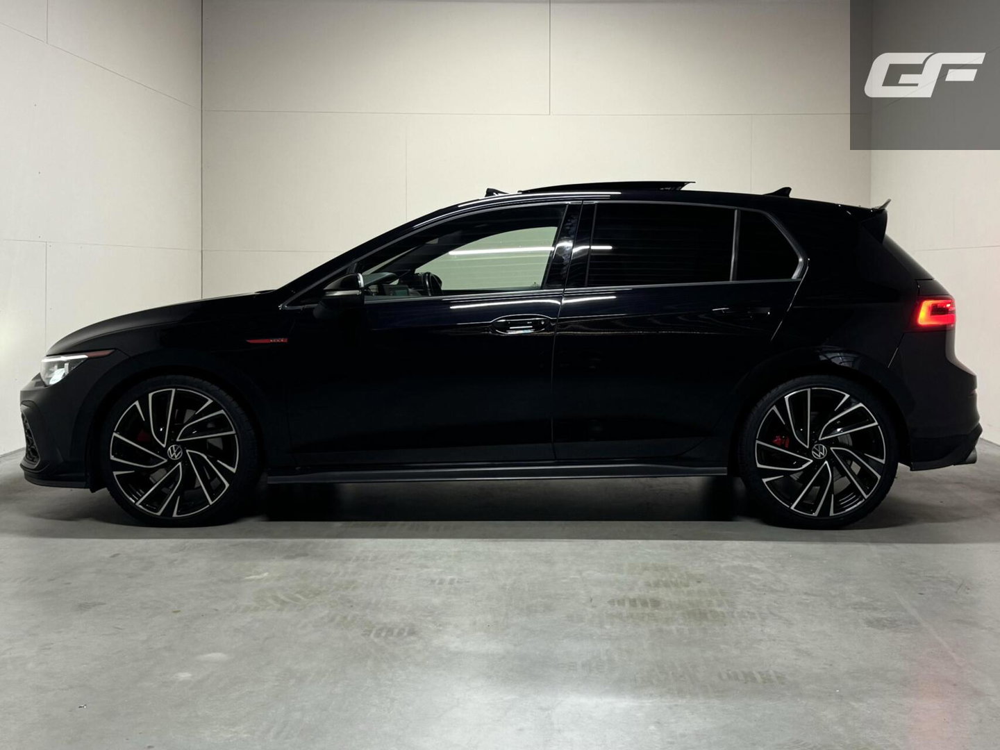 Volkswagen Golf 2.0 TSI GTI Pano HUD H/K Sfeer Camera Carplay