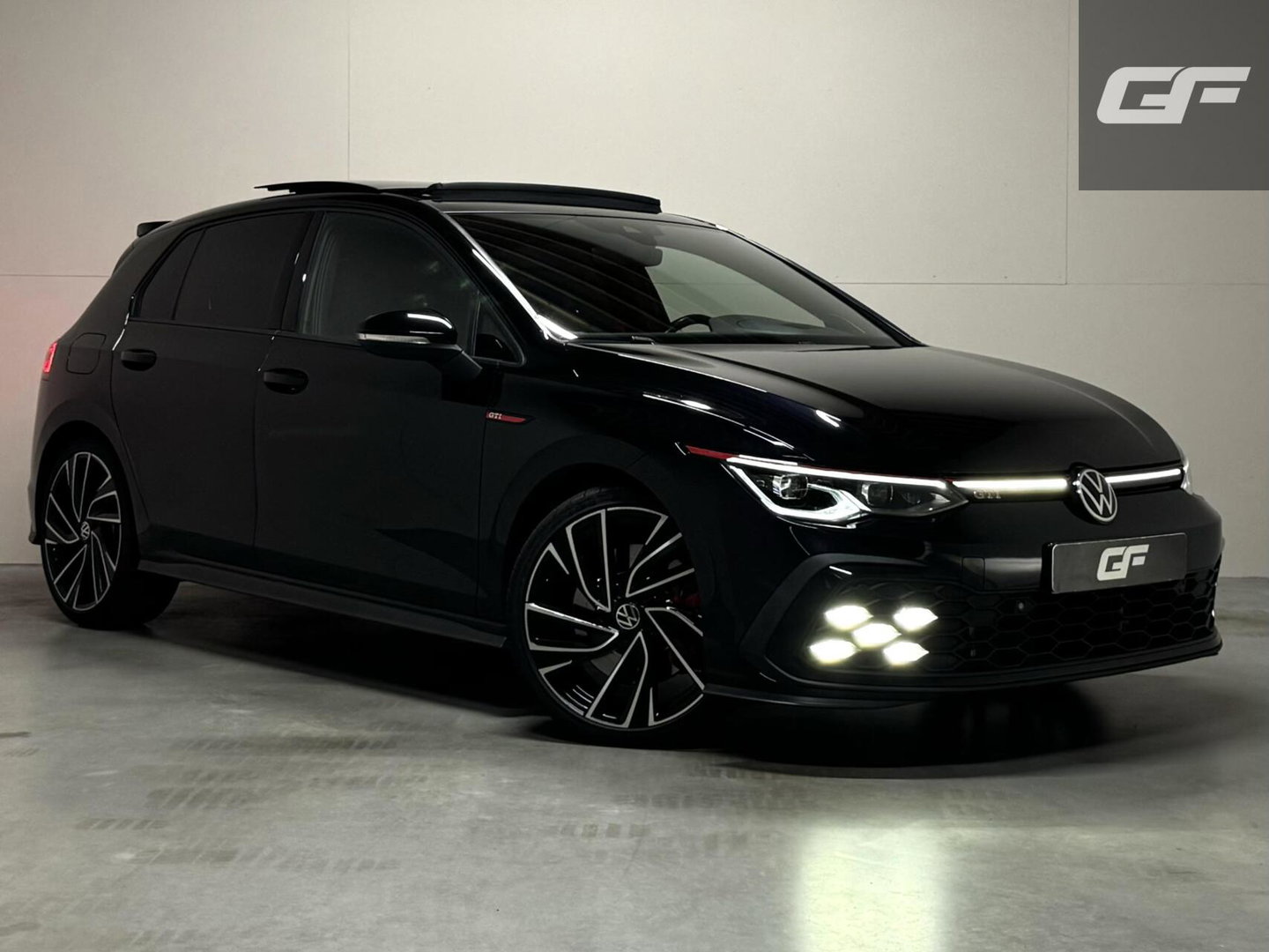 Volkswagen Golf 2.0 TSI GTI Pano HUD H/K Sfeer Camera Carplay