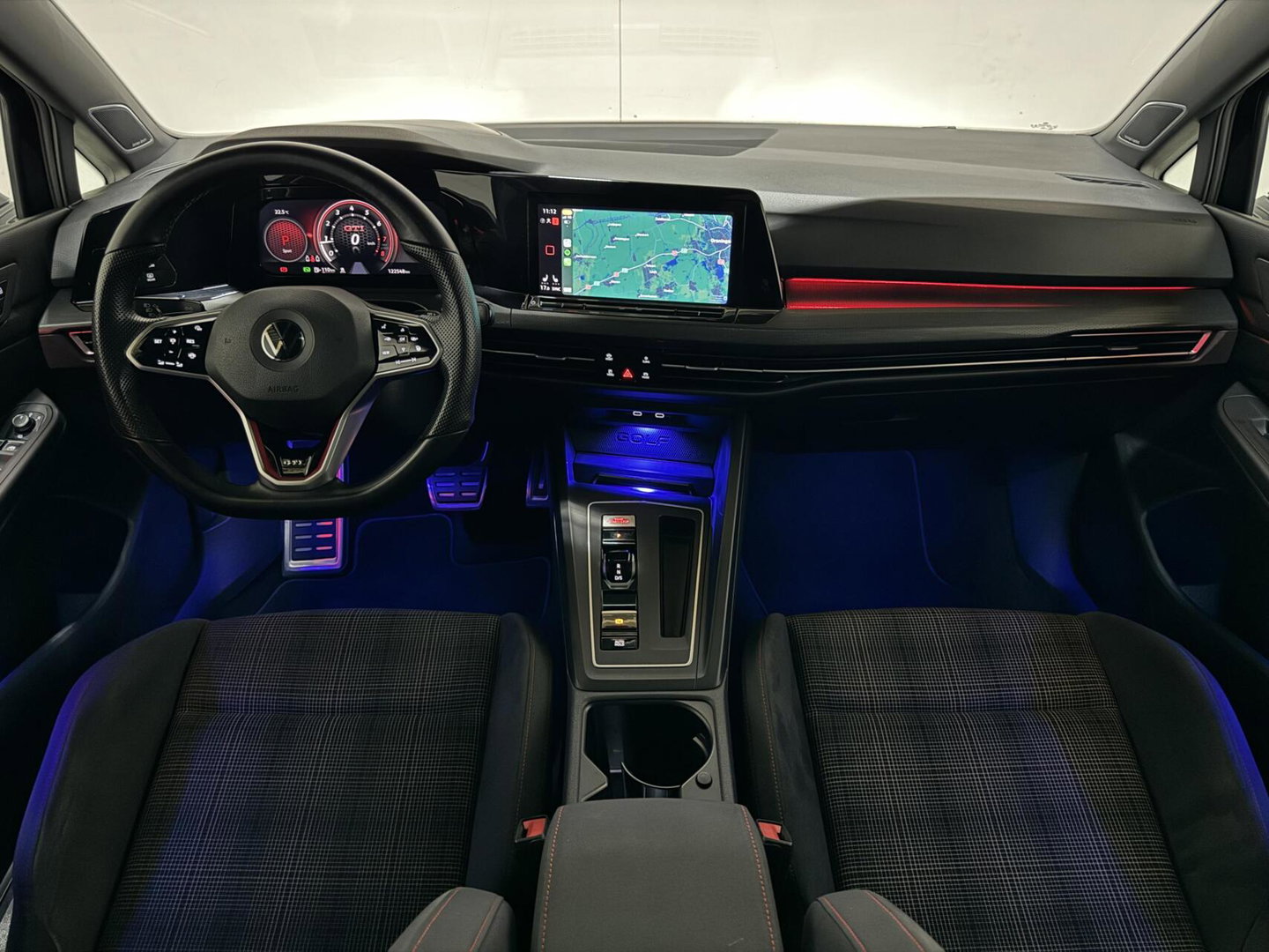 Volkswagen Golf 2.0 TSI GTI Pano HUD H/K Sfeer Camera Carplay