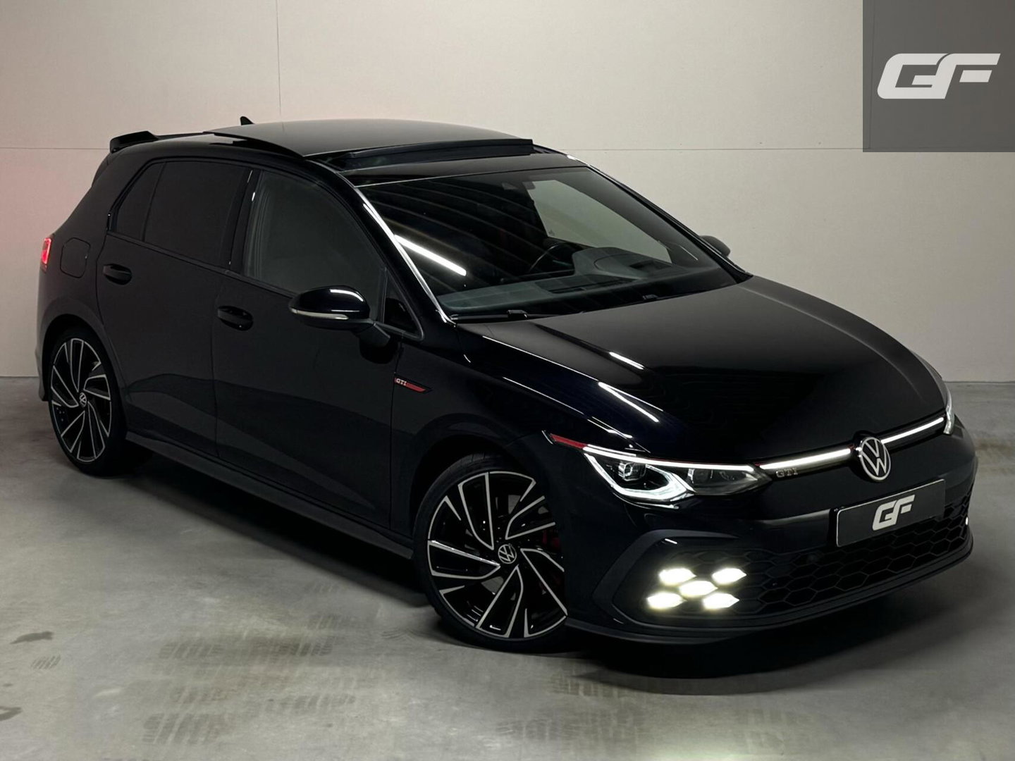 Volkswagen Golf 2.0 TSI GTI Pano HUD H/K Sfeer Camera Carplay