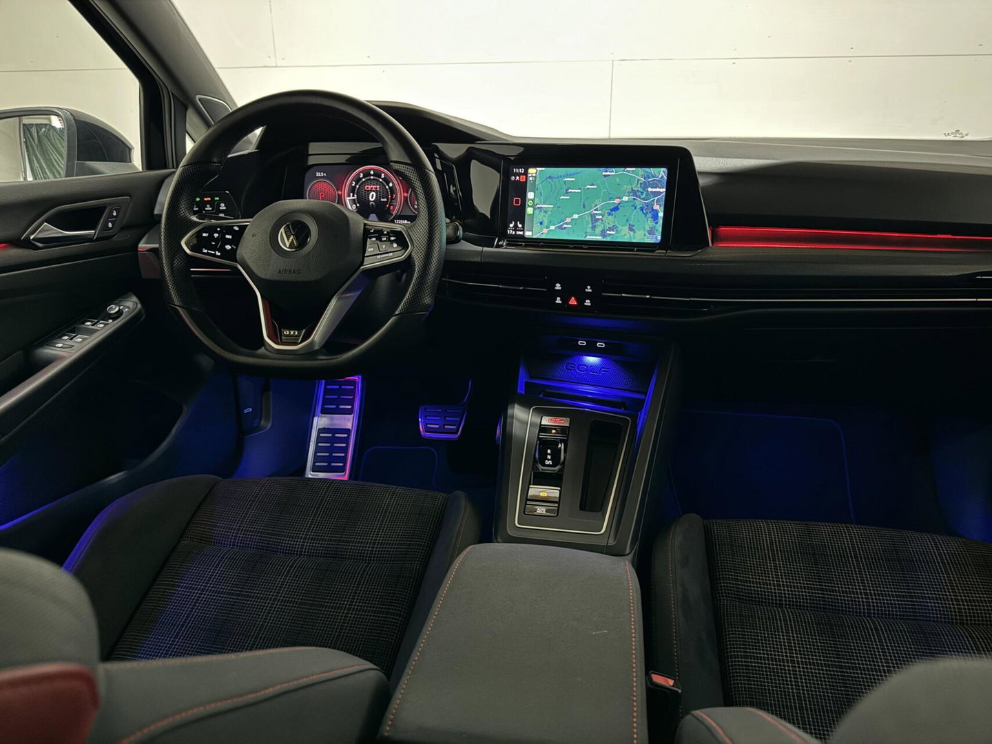 Volkswagen Golf 2.0 TSI GTI Pano HUD H/K Sfeer Camera Carplay