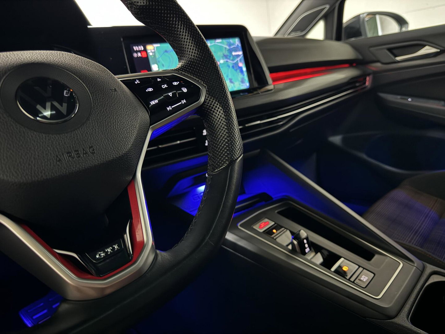 Volkswagen Golf 2.0 TSI GTI Pano HUD H/K Sfeer Camera Carplay
