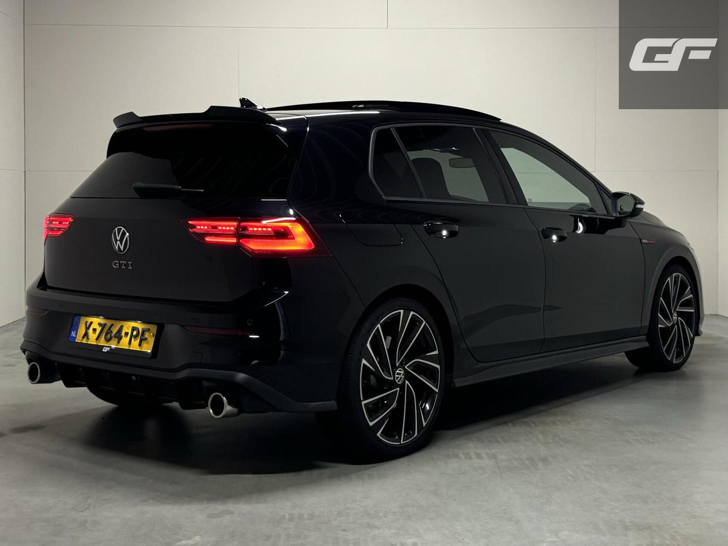 Volkswagen Golf 2.0 TSI GTI Pano HUD H/K Sfeer Camera Carplay