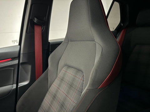 Volkswagen Golf 2.0 TSI GTI Pano HUD H/K Sfeer Camera Carplay