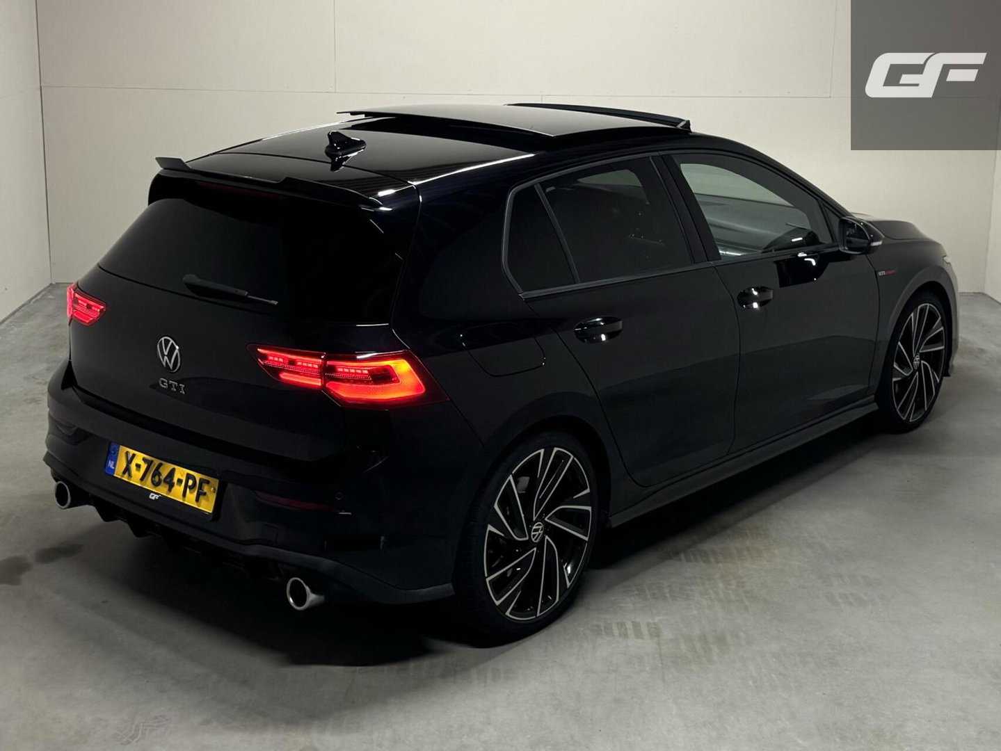 Volkswagen Golf 2.0 TSI GTI Pano HUD H/K Sfeer Camera Carplay