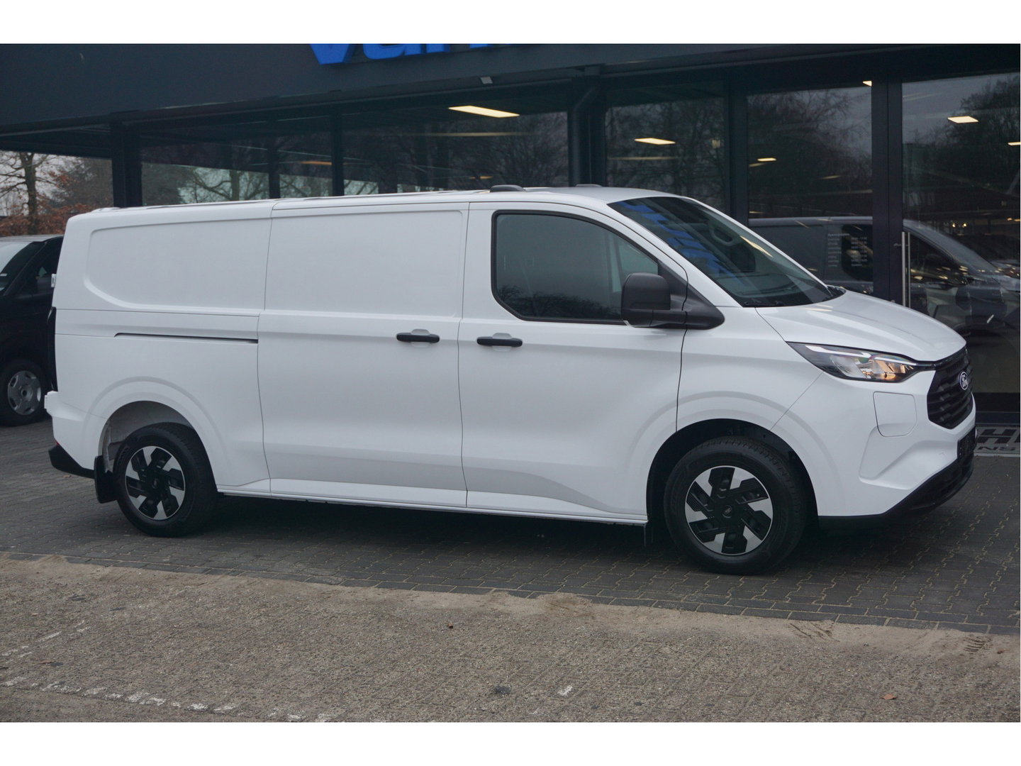 Ford Transit Custom 320L 2.5 PHEV Hybride 233PK Trend PRIJS INCL. BPM !! 13" Navi, Adap. Cruise, Camera!! NR. HYB022