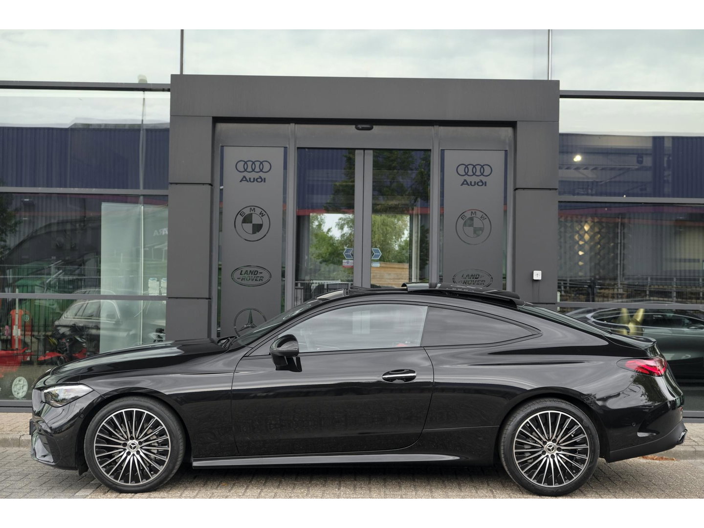 Mercedes-Benz CLE Coupé CLE200 AMG 204pk Night pakket Panoramadak *BTW* NLauto Sfeerverlichting