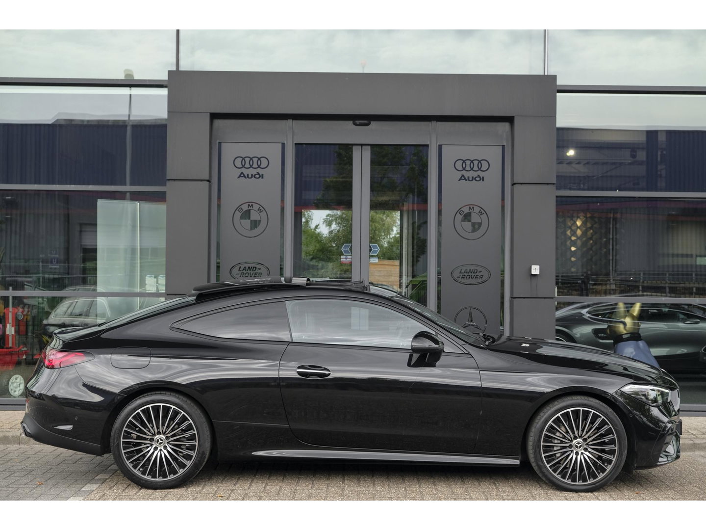 Mercedes-Benz CLE Coupé CLE200 AMG 204pk Night pakket Panoramadak *BTW* NLauto Sfeerverlichting