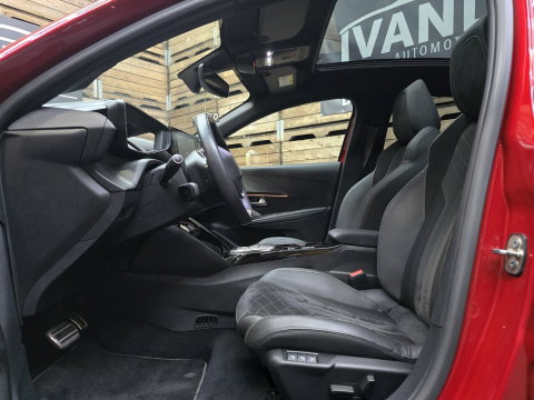 Peugeot e-208 EV Allure 50 kWh GT Pano Memory Camera Clima Cruise 17"LM