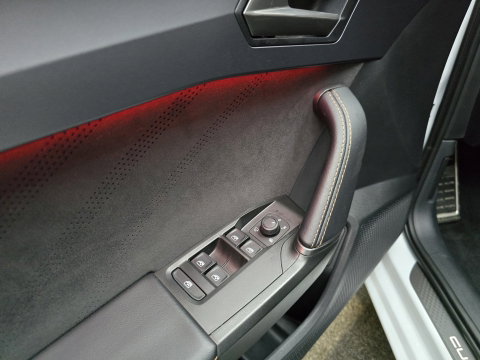 CUPRA Leon Sportstourer 1.5 TSI e-Hybrid Business LED Navi Camera Clima Cruise Trekhaak 18"LM