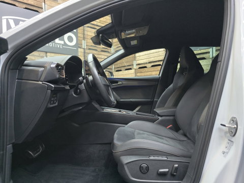 CUPRA Leon Sportstourer 1.5 TSI e-Hybrid Business LED Navi Camera Clima Cruise Trekhaak 18"LM