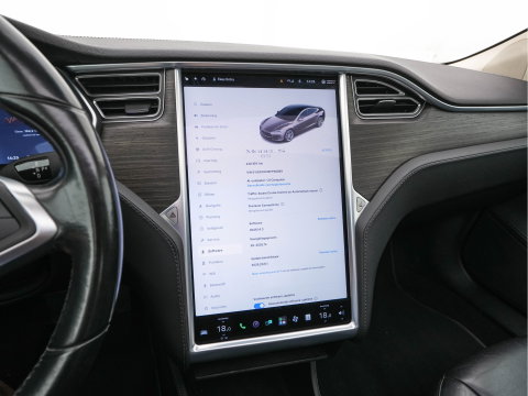 Tesla Model S 85 Base [3-Fase-11kW] {SoH-85%} *PANO | AUTO-PILOT | LEATHER | XENON | NAVI-FULLMAP | KEYLESS | MEMORY-PACK | HEATED-COMFORTSEATS | DIGI-COCKPIT | 19"ALU*