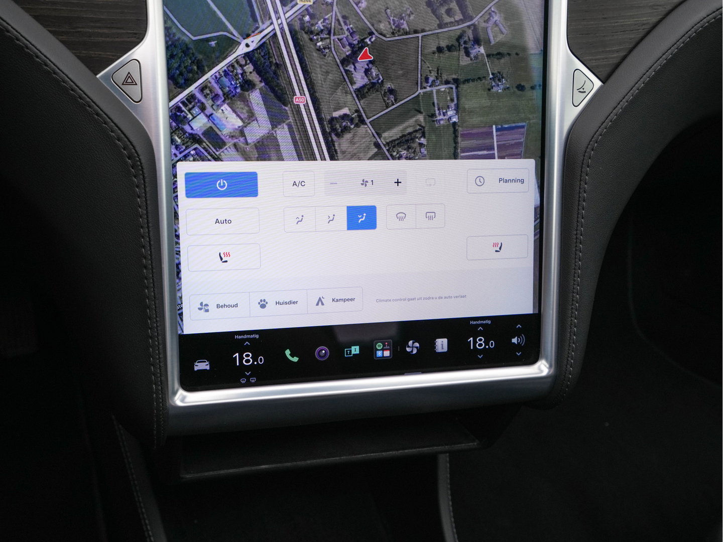 Tesla Model S 85 Base [3-Fase-11kW] {SoH-85%} *PANO | AUTO-PILOT | LEATHER | XENON | NAVI-FULLMAP | KEYLESS | MEMORY-PACK | HEATED-COMFORTSEATS | DIGI-COCKPIT | 19"ALU*