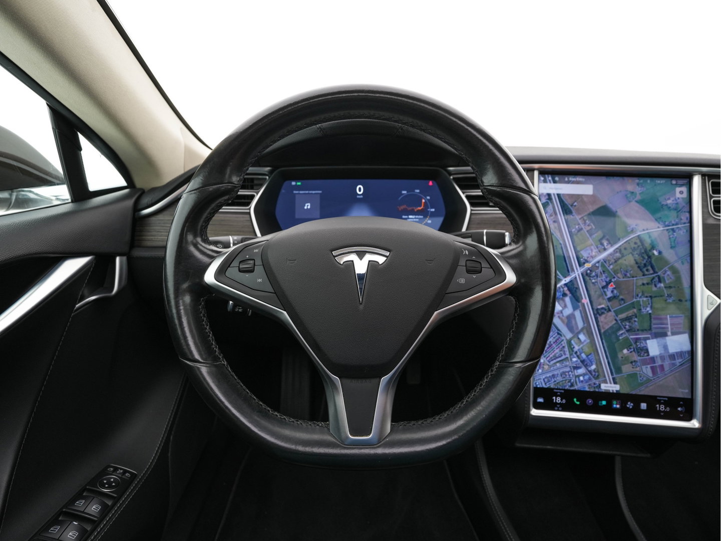 Tesla Model S 85 Base [3-Fase-11kW] {SoH-85%} *PANO | AUTO-PILOT | LEATHER | XENON | NAVI-FULLMAP | KEYLESS | MEMORY-PACK | HEATED-COMFORTSEATS | DIGI-COCKPIT | 19"ALU*