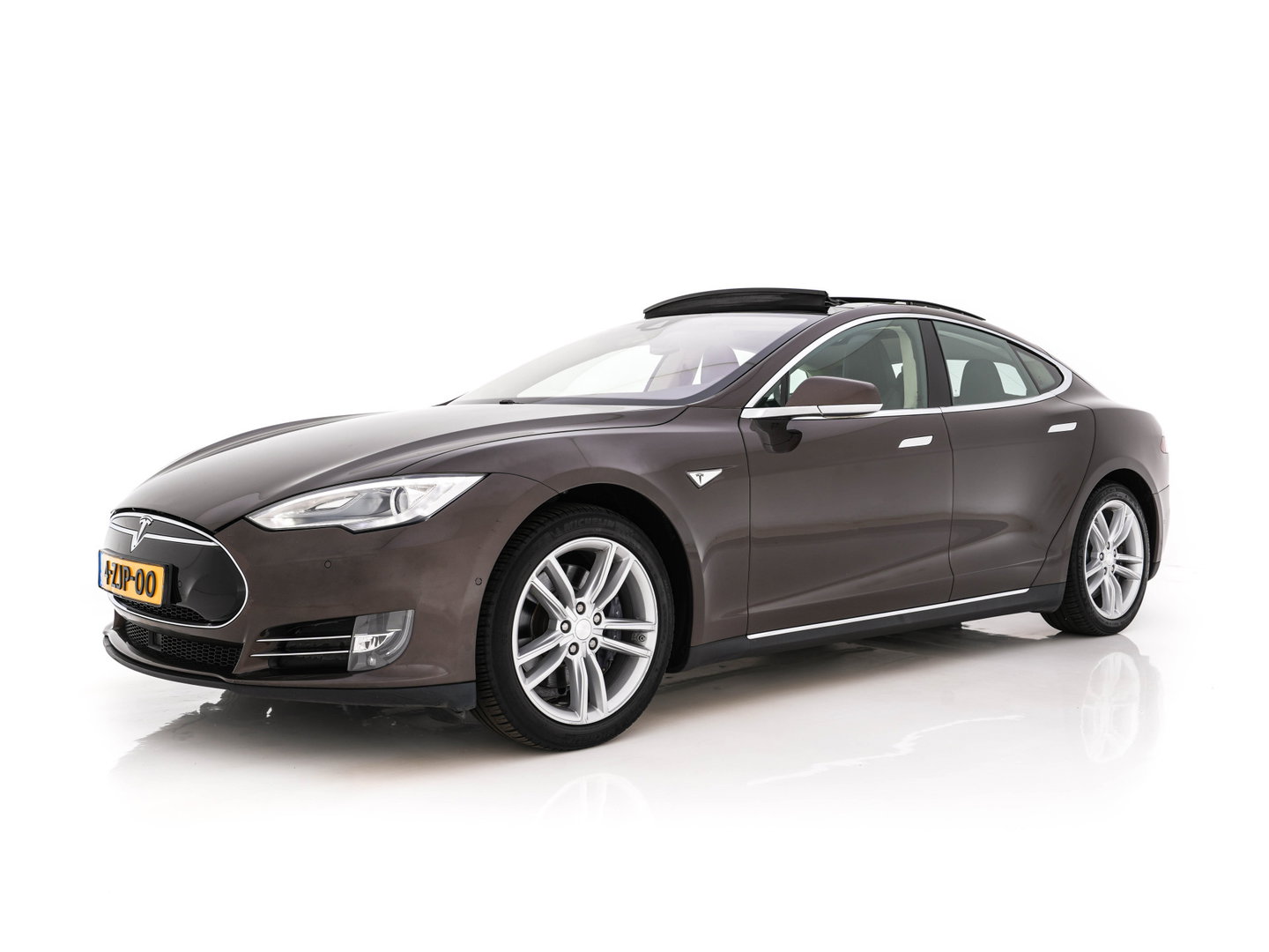 Tesla Model S 85 Base [3-Fase-11kW] {SoH-85%} *PANO | AUTO-PILOT | LEATHER | XENON | NAVI-FULLMAP | KEYLESS | MEMORY-PACK | HEATED-COMFORTSEATS | DIGI-COCKPIT | 19"ALU*