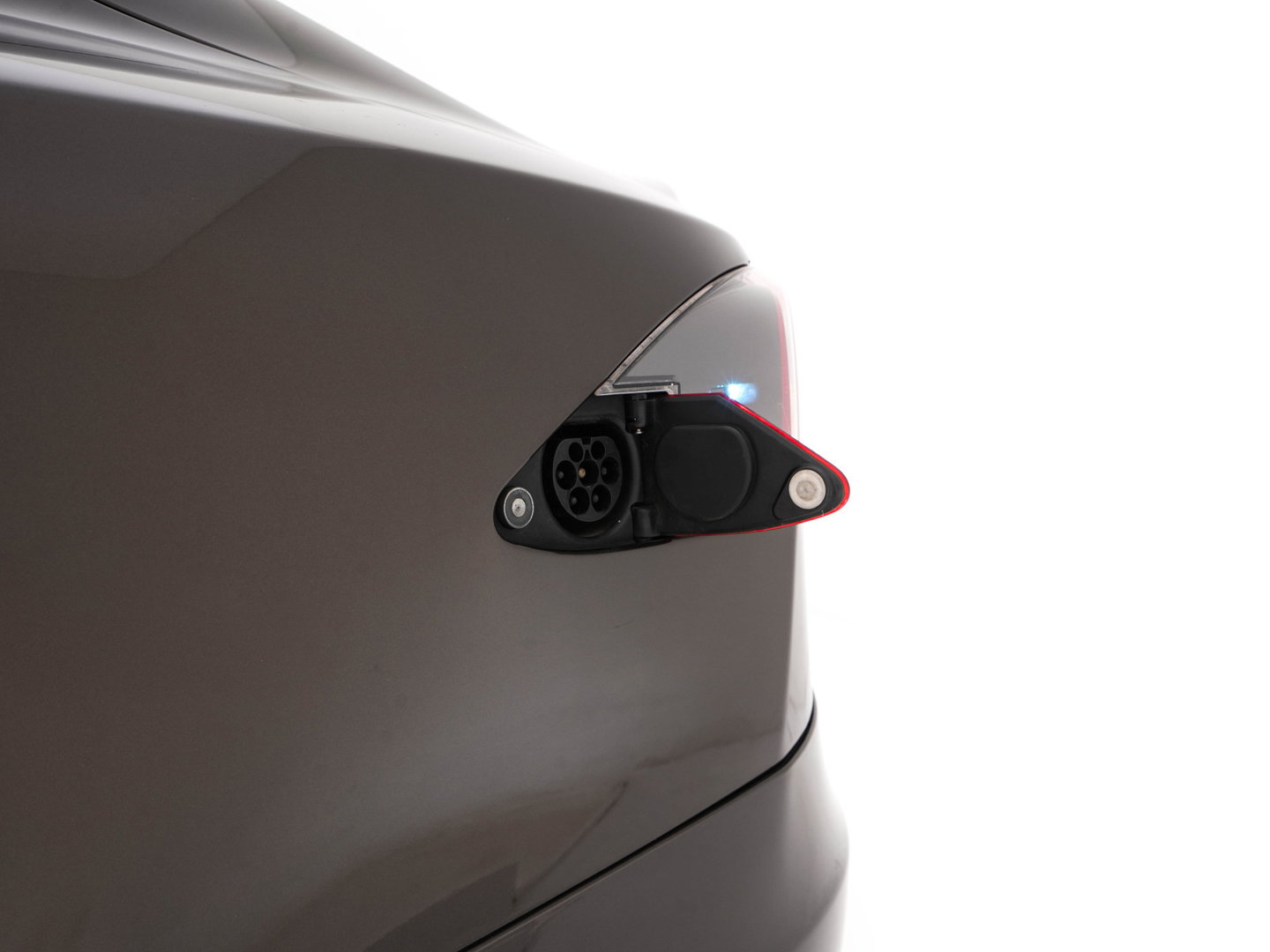 Tesla Model S 85 Base [3-Fase-11kW] {SoH-85%} *PANO | AUTO-PILOT | LEATHER | XENON | NAVI-FULLMAP | KEYLESS | MEMORY-PACK | HEATED-COMFORTSEATS | DIGI-COCKPIT | 19"ALU*