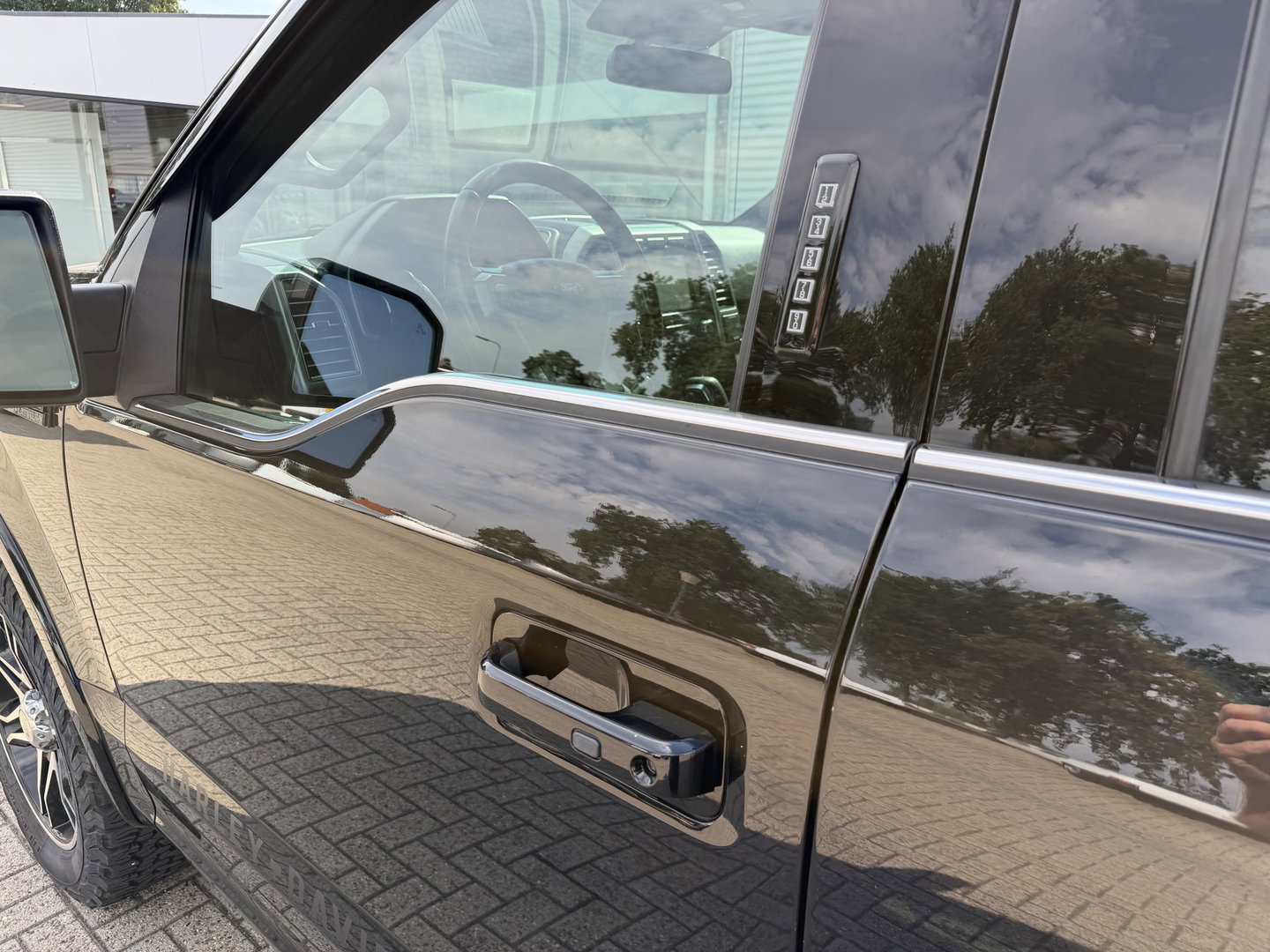 Ford F 150 USA 3.5 V6 Ecoboost SuperCrew / Harley Davidson Platinum / vaste prijs rijklaar € 47.950 marge / geen btw / euro 6 / bedslide / uitlaatklep / trekhaak 3500 kg / lease vanaf € 782