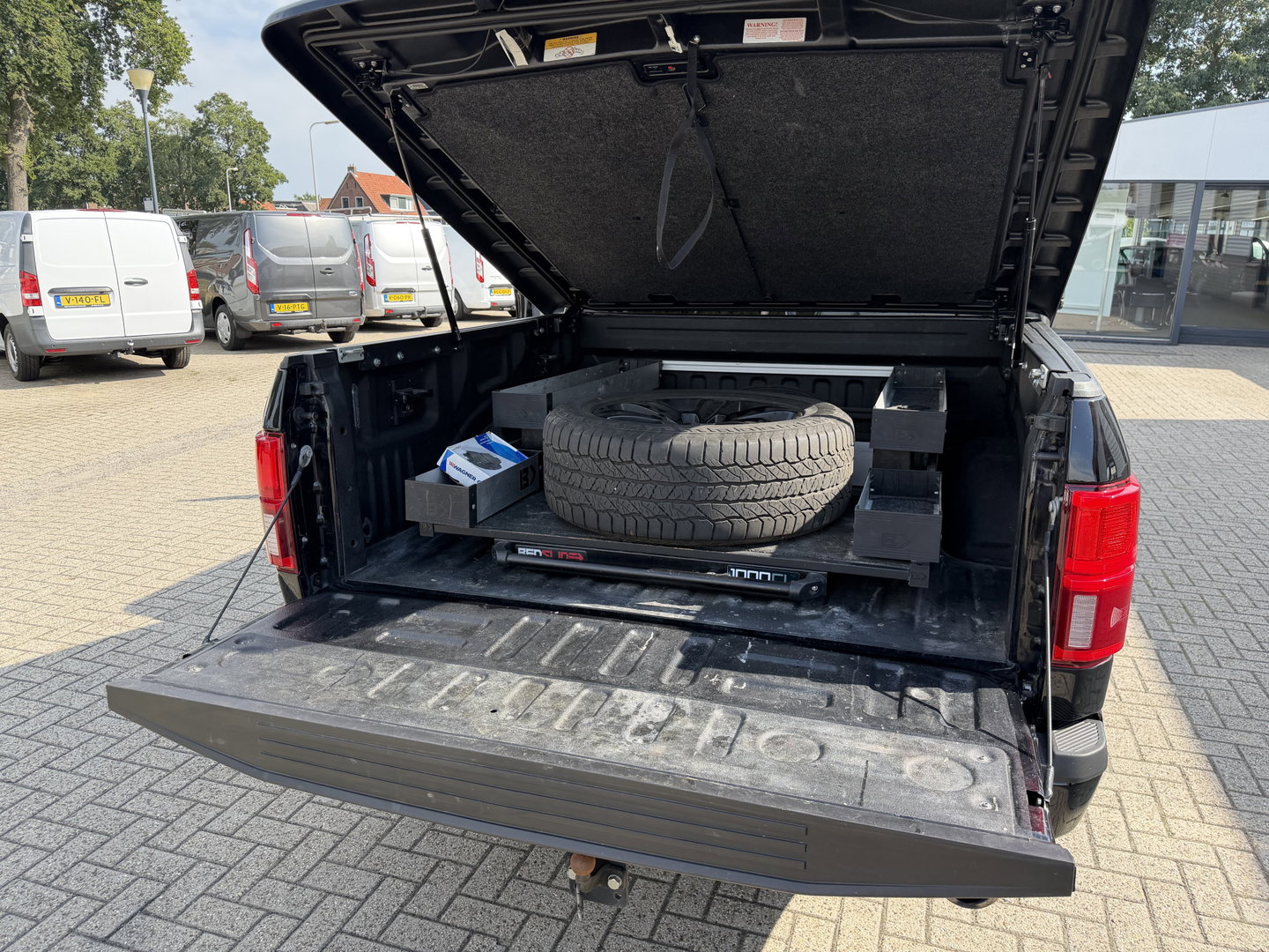 Ford F 150 USA 3.5 V6 Ecoboost SuperCrew / Harley Davidson Platinum / vaste prijs rijklaar € 47.950 marge / geen btw / euro 6 / bedslide / uitlaatklep / trekhaak 3500 kg / lease vanaf € 782