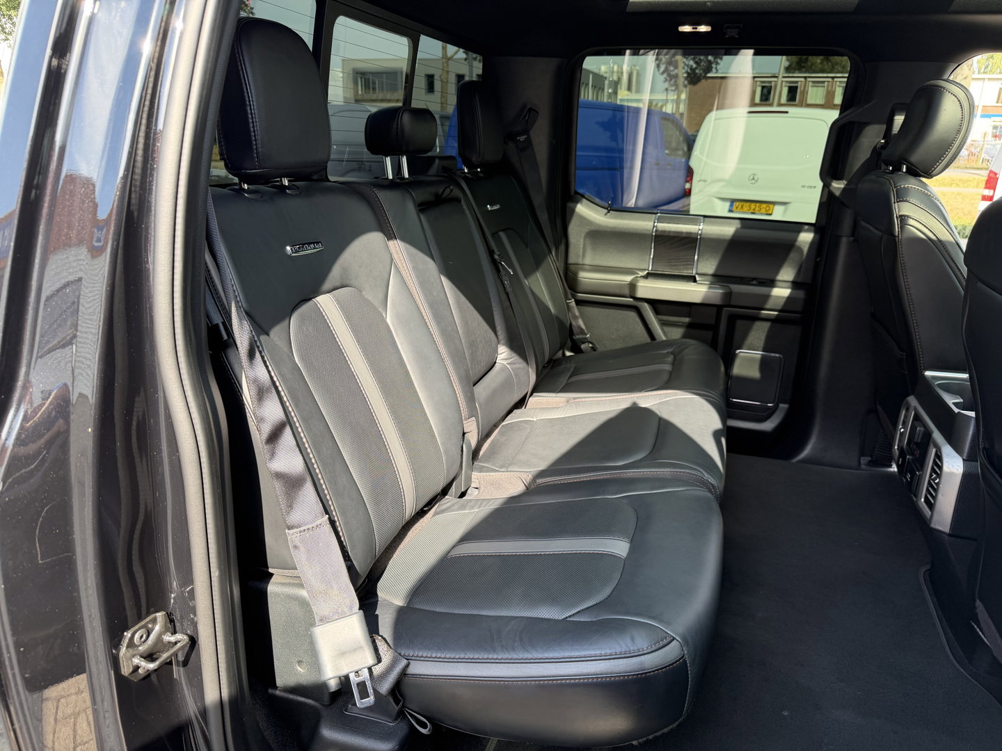 Ford F 150 USA 3.5 V6 Ecoboost SuperCrew / Harley Davidson Platinum / vaste prijs rijklaar € 47.950 marge / geen btw / euro 6 / bedslide / uitlaatklep / trekhaak 3500 kg / lease vanaf € 782