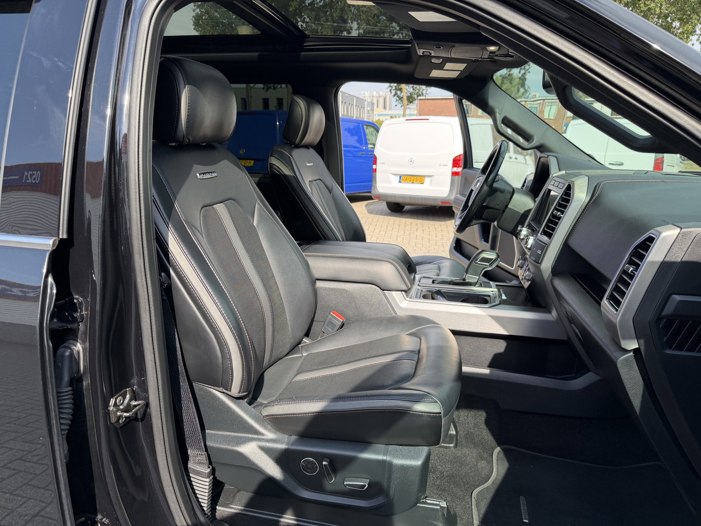 Ford F 150 USA 3.5 V6 Ecoboost SuperCrew / Harley Davidson Platinum / vaste prijs rijklaar € 47.950 marge / geen btw / euro 6 / bedslide / uitlaatklep / trekhaak 3500 kg / lease vanaf € 782