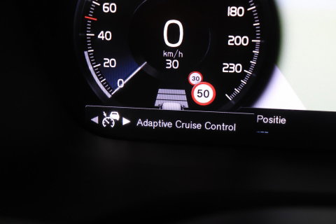 Volvo V60 T6 Plus Dark | Panoramadak | Camera | BLIS | Trekhaak | Leder