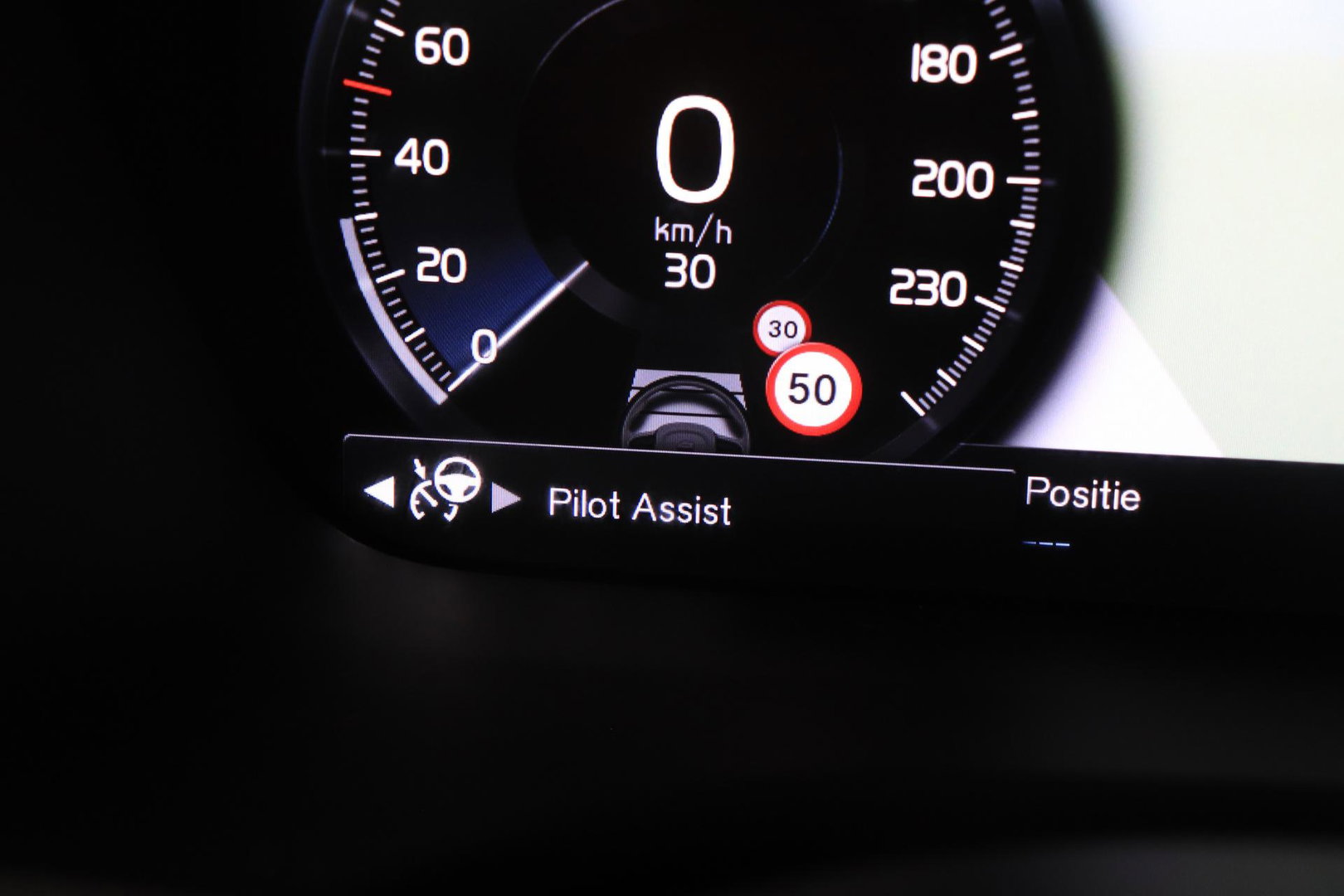 Volvo V60 T6 Plus Dark | Panoramadak | Camera | BLIS | Trekhaak | Leder