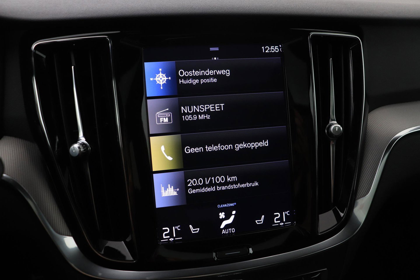 Volvo V60 T6 Plus Dark | Panoramadak | Camera | BLIS | Trekhaak | Leder
