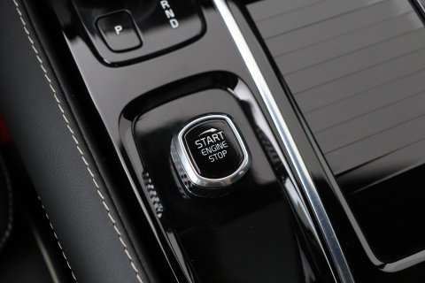 Volvo V60 T6 Plus Dark | Panoramadak | Camera | BLIS | Trekhaak | Leder