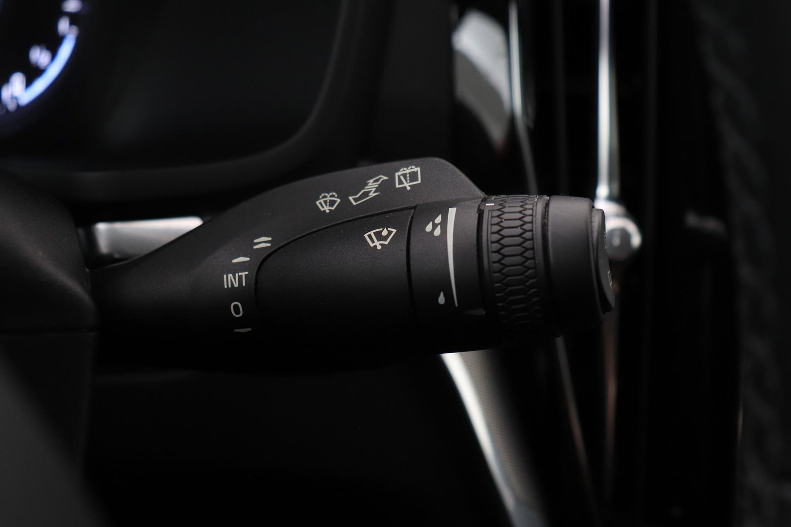 Volvo V60 T6 Plus Dark | Panoramadak | Camera | BLIS | Trekhaak | Leder
