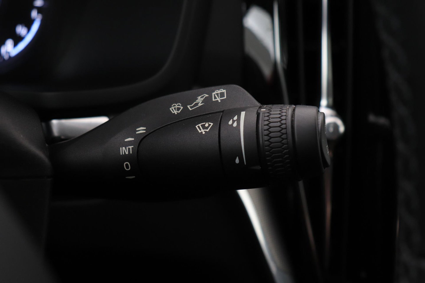 Volvo V60 T6 Plus Dark | Panoramadak | Camera | BLIS | Trekhaak | Leder
