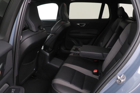 Volvo V60 T6 Plus Dark | Panoramadak | Camera | BLIS | Trekhaak | Leder