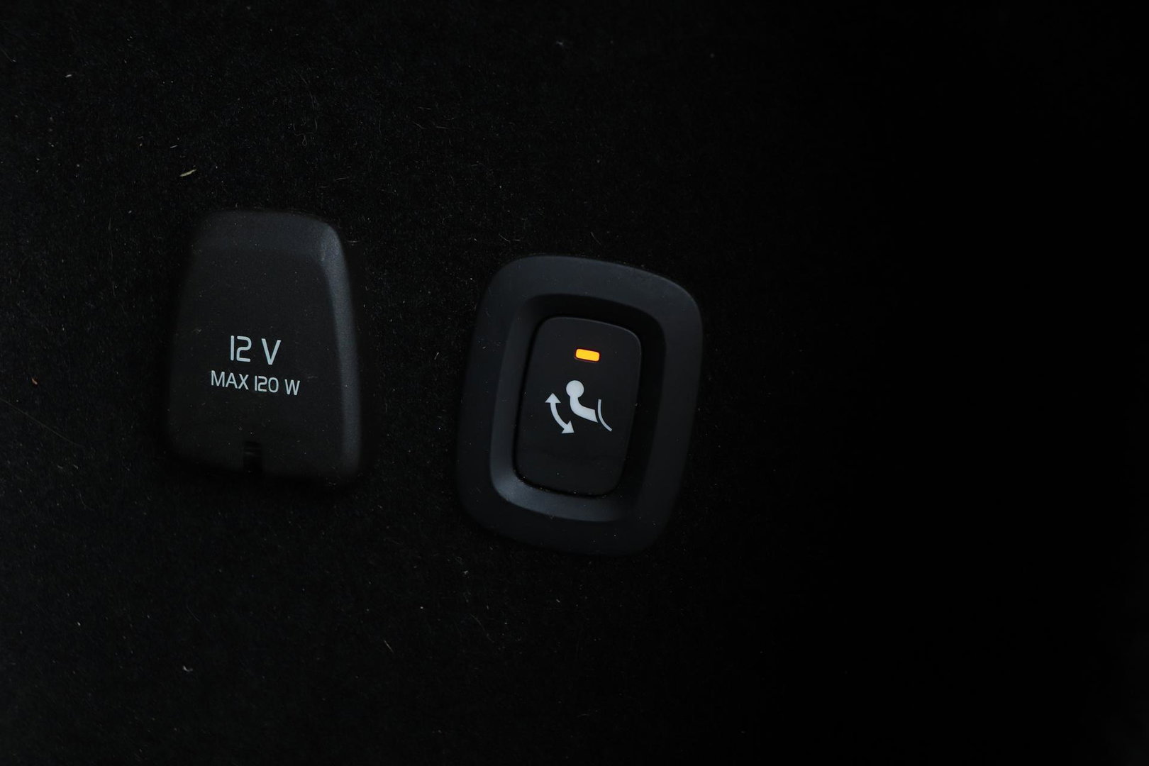 Volvo V60 T6 Plus Dark | Panoramadak | Camera | BLIS | Trekhaak | Leder